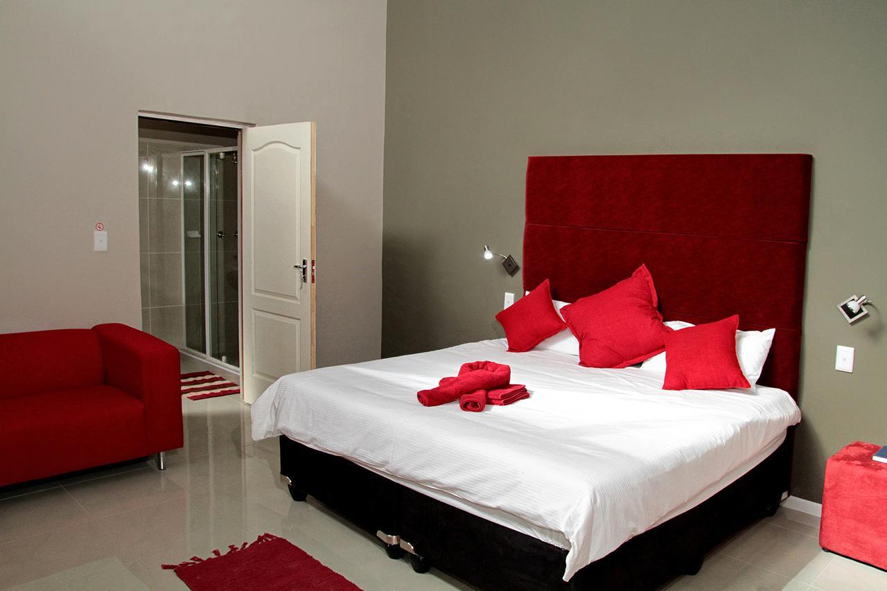 Village Boutique Hotel Otjiwarongo Zewnętrze zdjęcie