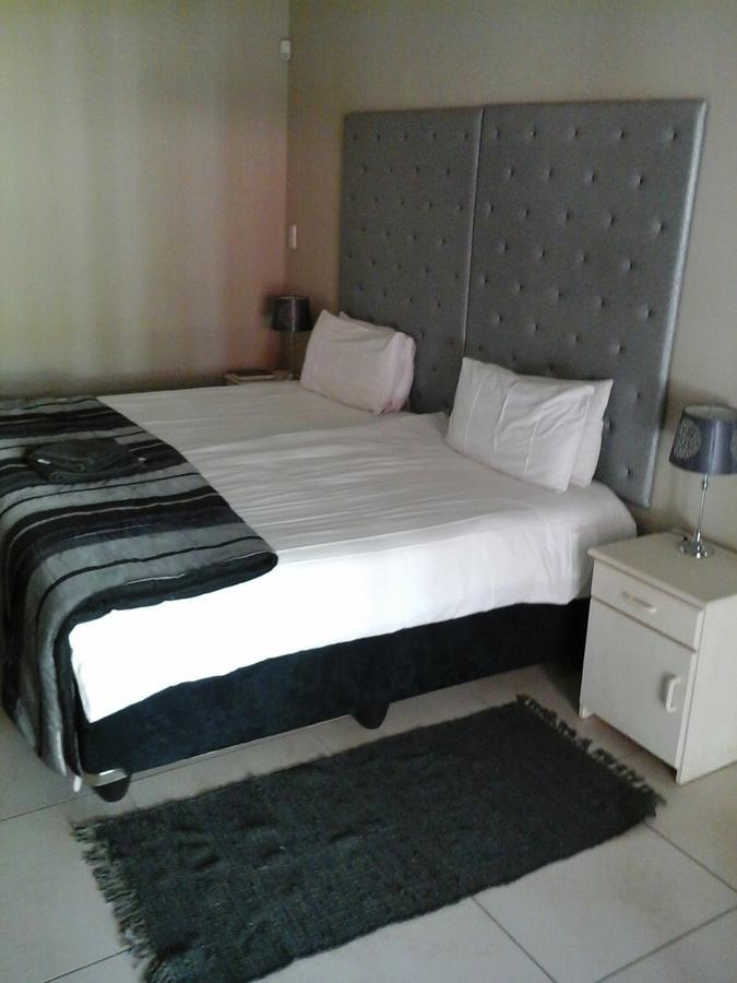 Village Boutique Hotel Otjiwarongo Zewnętrze zdjęcie