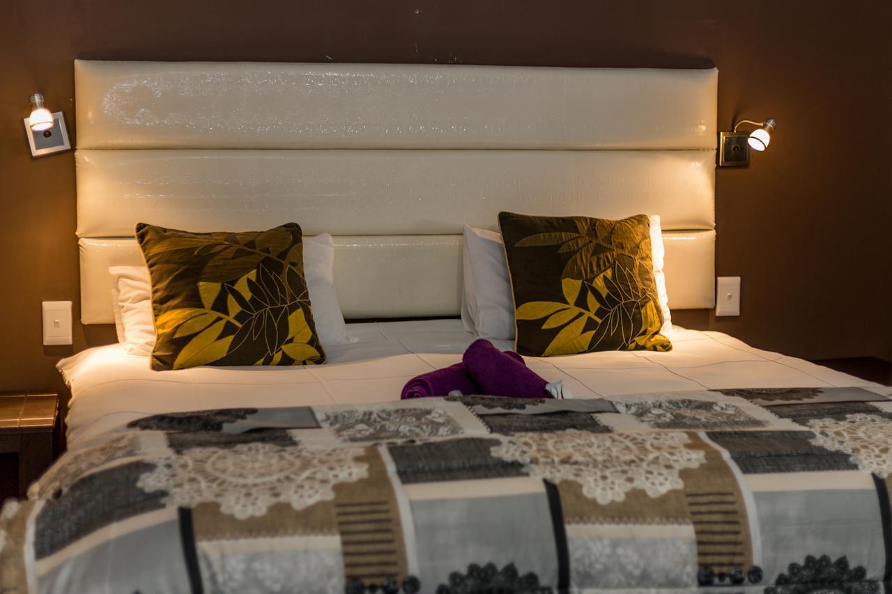 Village Boutique Hotel Otjiwarongo Zewnętrze zdjęcie