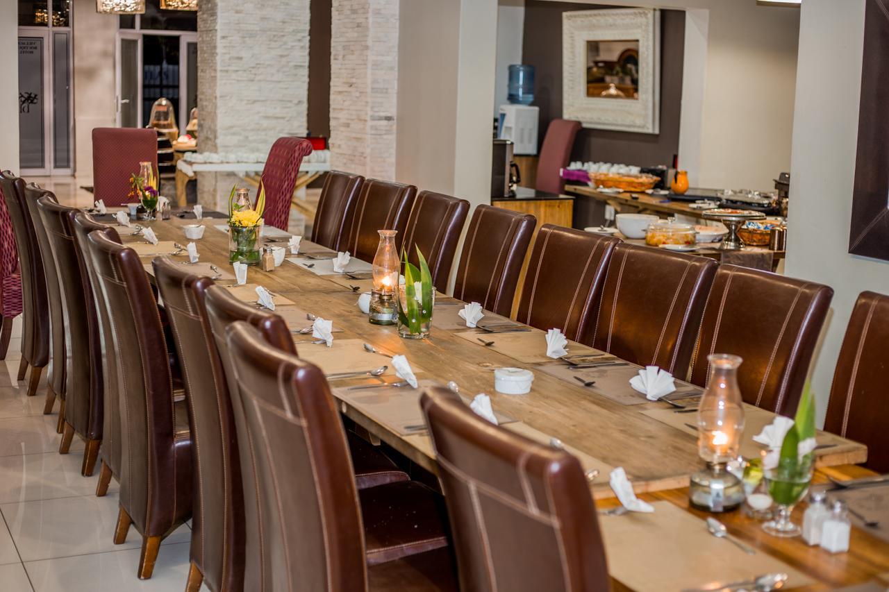 Village Boutique Hotel Otjiwarongo Zewnętrze zdjęcie